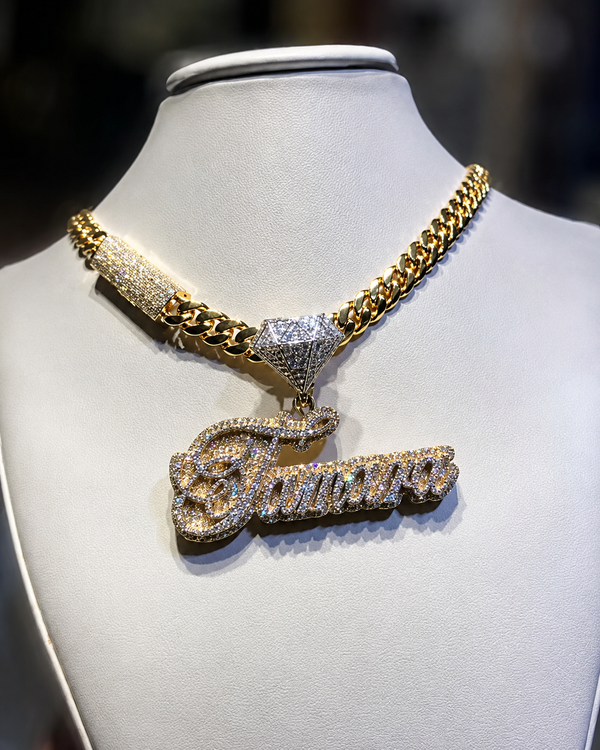 Custom Name Plate Two-Tone Script Font 3D Zircon Letter Necklace Hip Hop Luxury Jewelry Moissanite Pendant Necklace Gift for Her